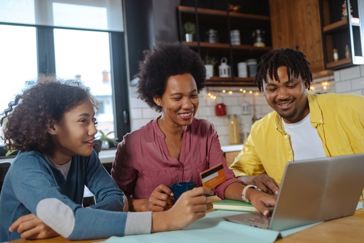Lesson plan to teach your children about credit cards