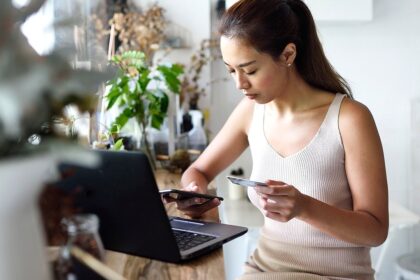 Is it better to repay my credit card or balance it?