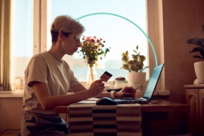 How to pay off credit card debt