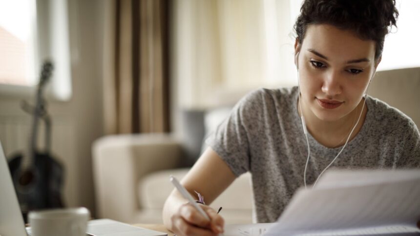 How to choose the right car insurance for your teenage driver