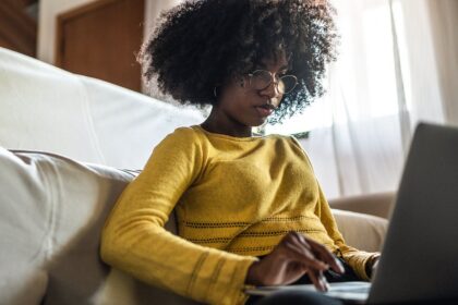 What to describe as income for students' credit card applications?