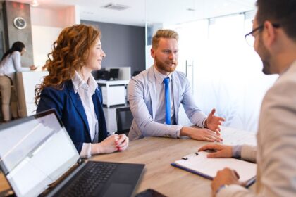 What are mortgage brokers and how do they help home buyers?